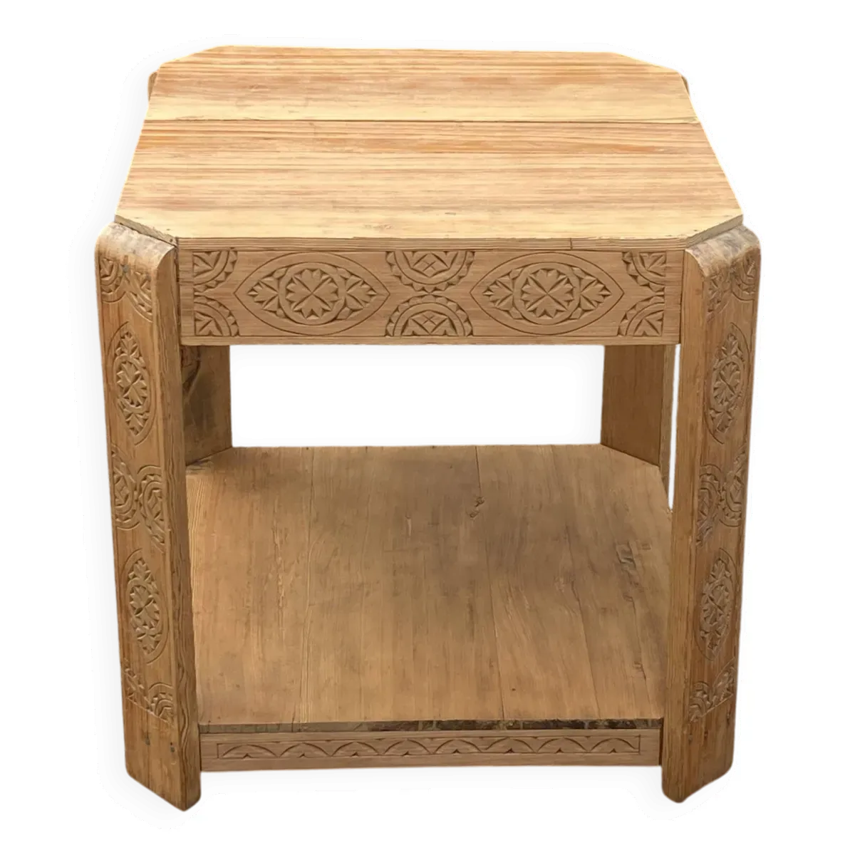 Table d’appoint en pin