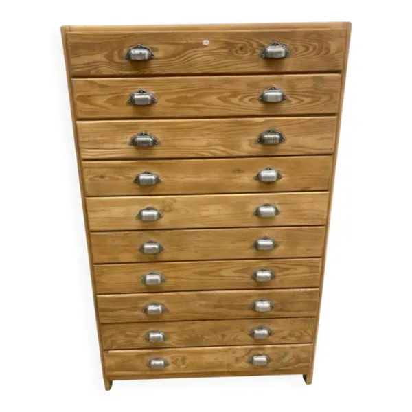 Ancien meuble de métier