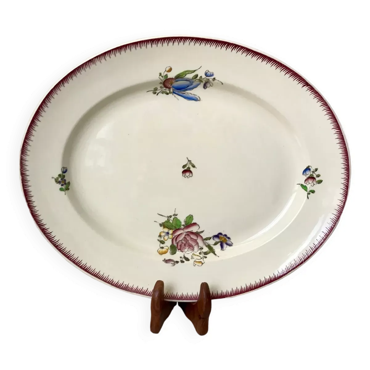 plat oval Villeroy & Boch La Louvière fabrication belge en Terre de Fer début XXème