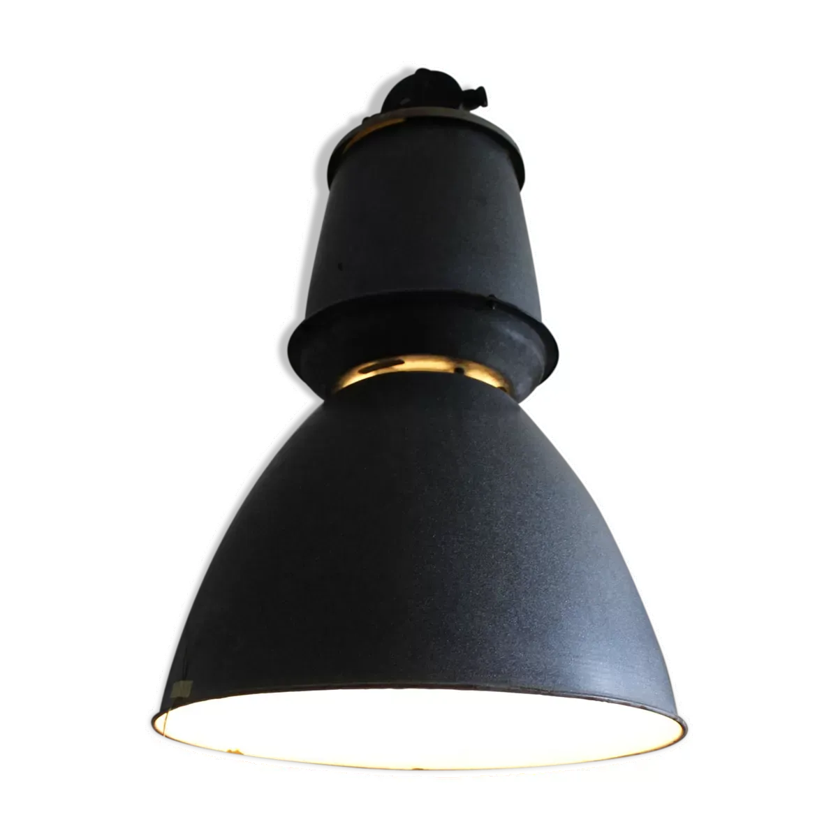 Suspension industrielle en email