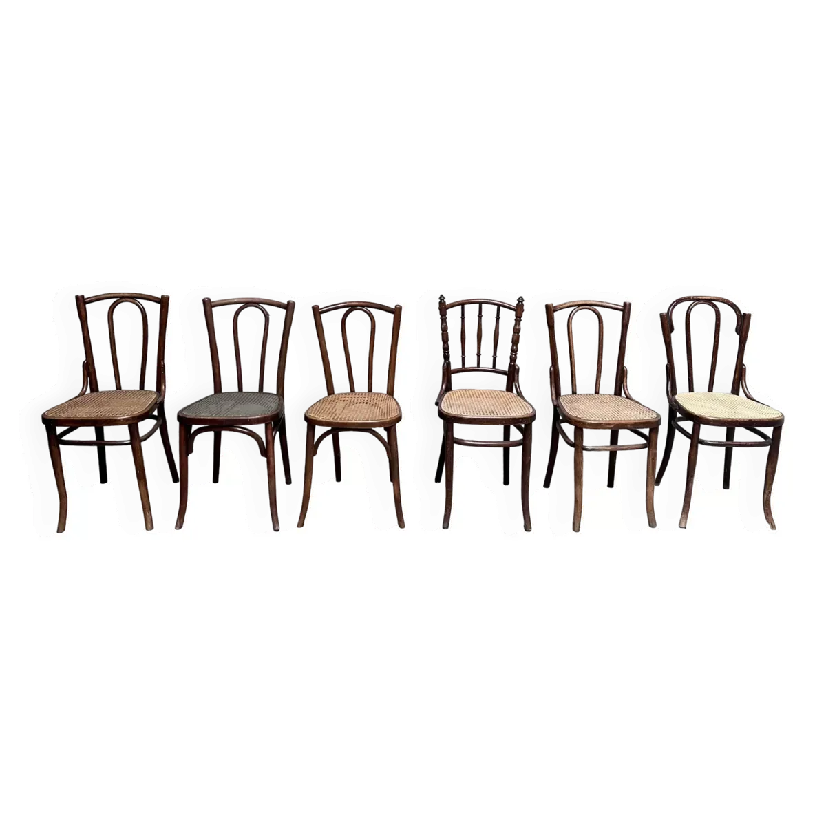 Série de 6 chaises bistrot cannée