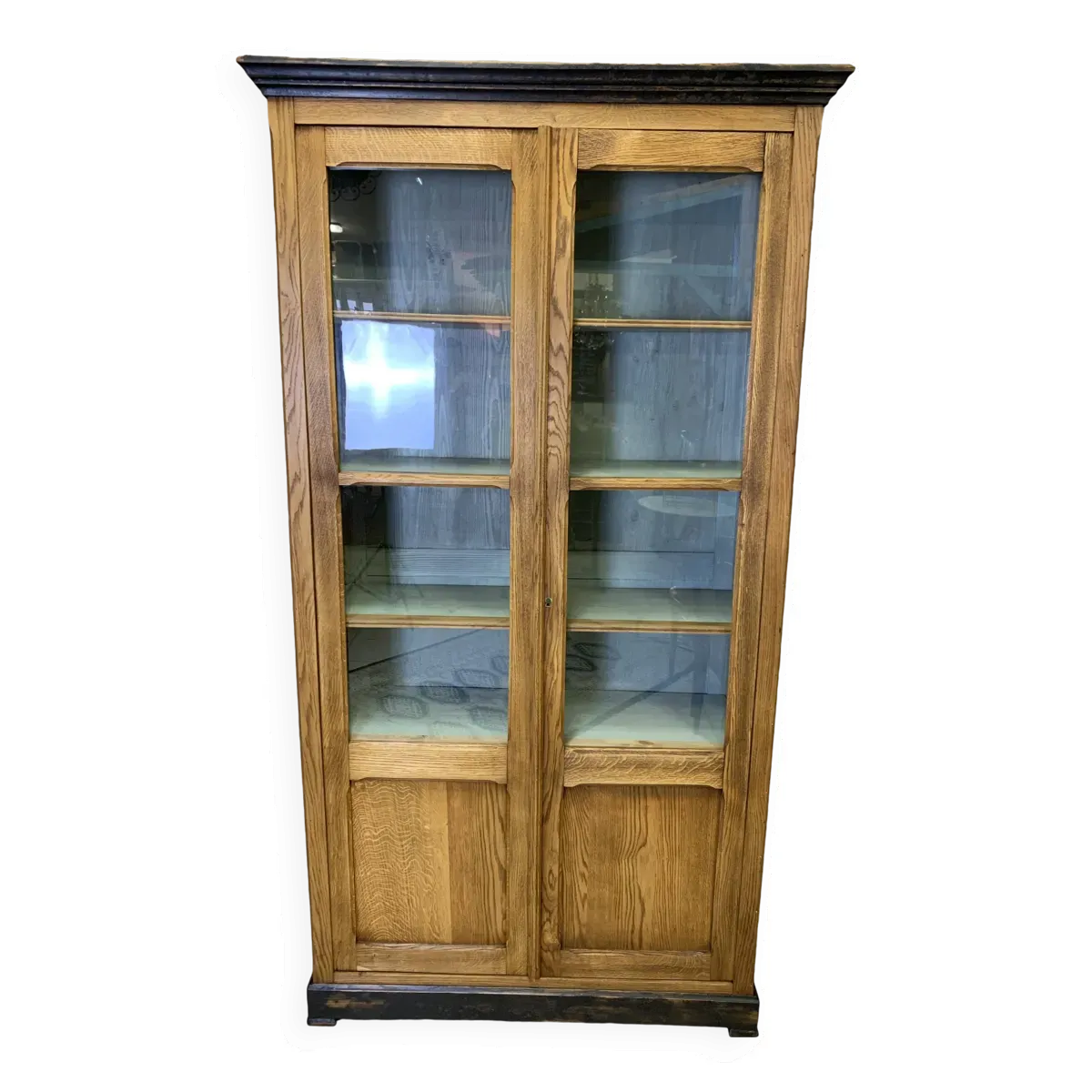 Vitrine d'école en chêne massif