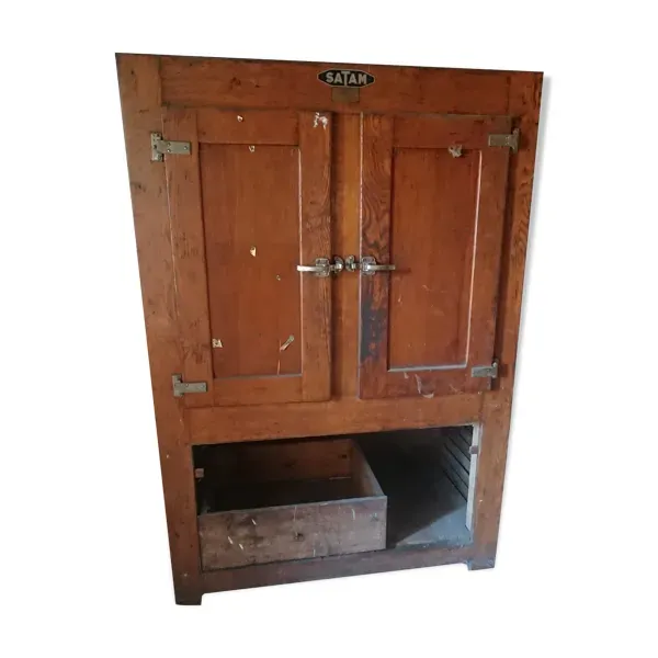 Frigidaire et glaciere de boucher