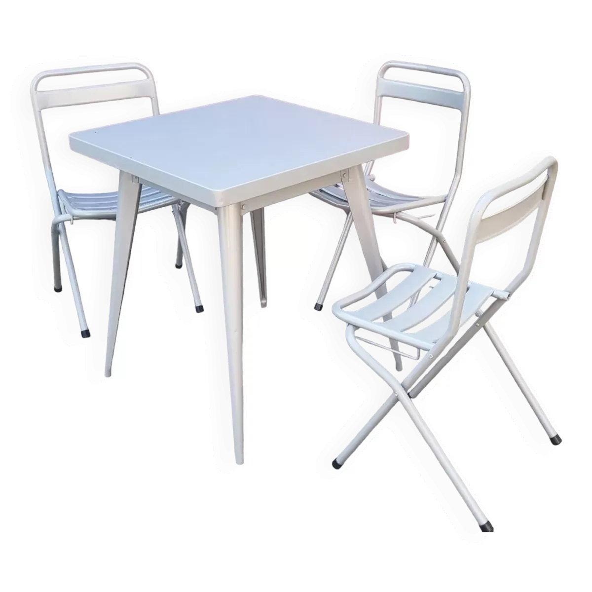 Table tolix, design indus, et ses 3 chaises pliantes, dessinés par xavier pauchard