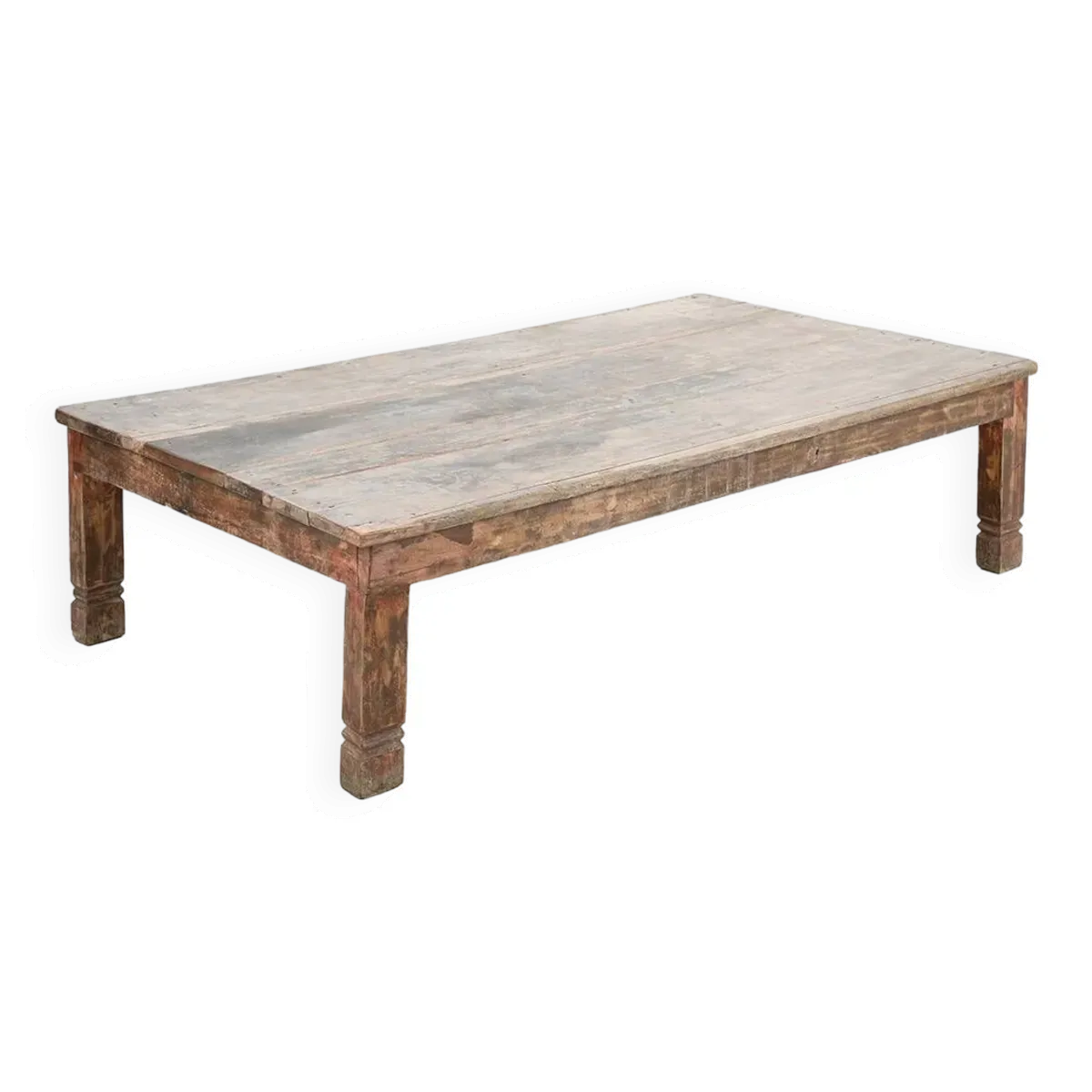 Table basse en bois patiné
