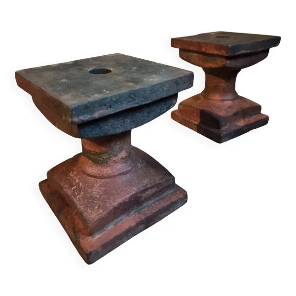 Paire de bases architecturales anciennes en fonte (fin XIXe - début XXe siècle)