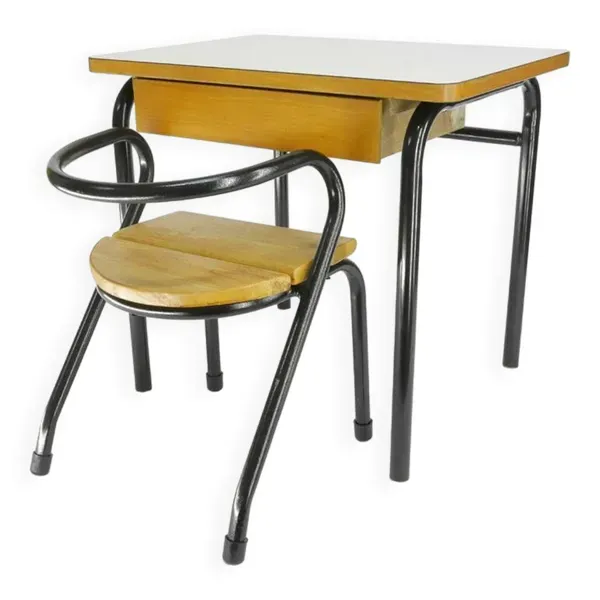 Bureau et chaise Mullca 300