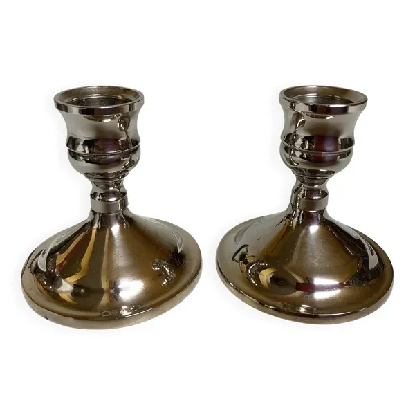 Paire de petits bougeoirs argentés en métal England
