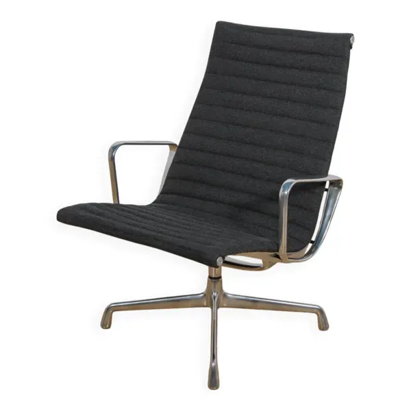 Fauteuil EA124 par Charles et Ray Eames pour Herman Miller, États-Unis, années 1980.