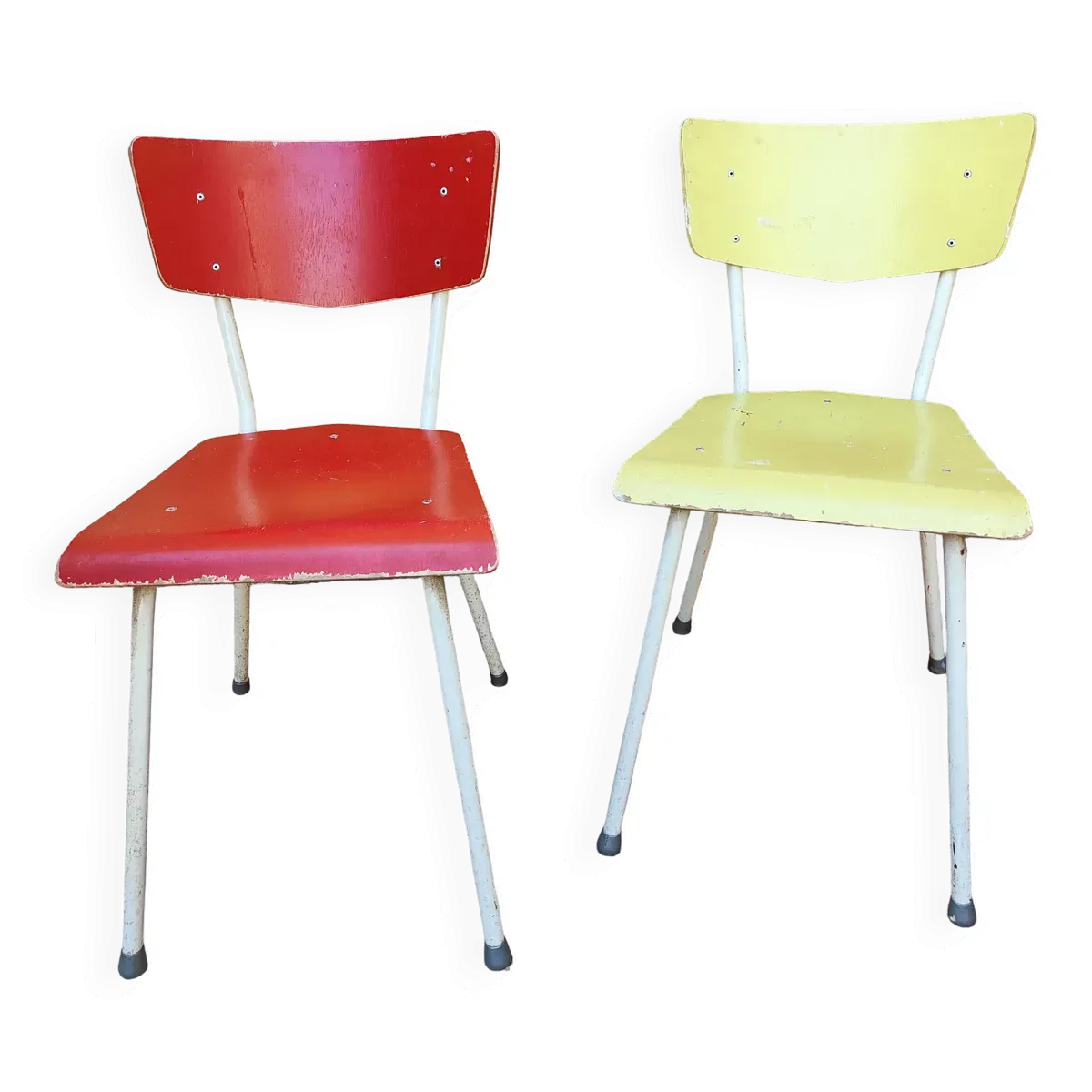 Paire de chaises colorées