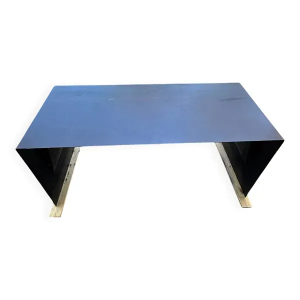 Table métallique