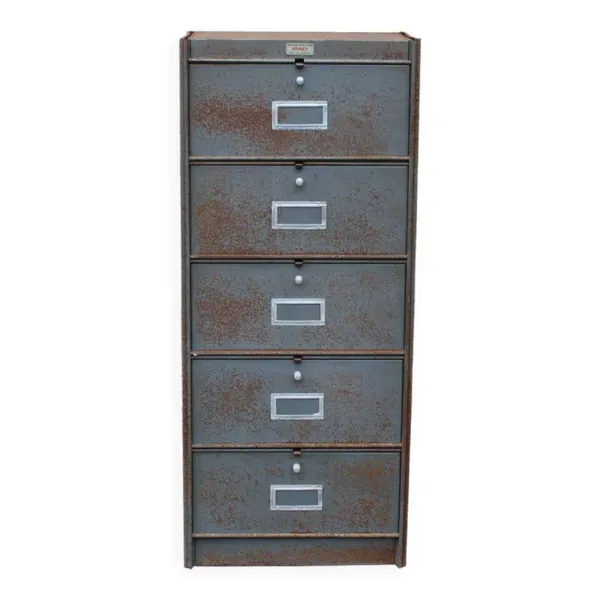 Meuble classeur industriel en métal patiné – roneo