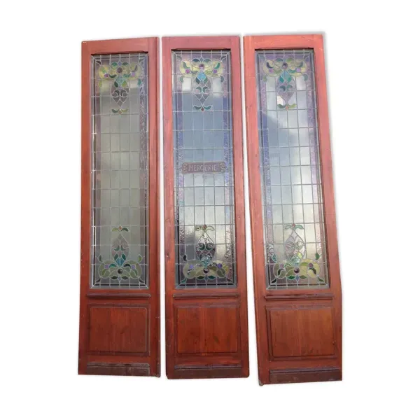 Portes de magasin fin XIXem, devanture de mercerie avec vitraux Art Nouveau