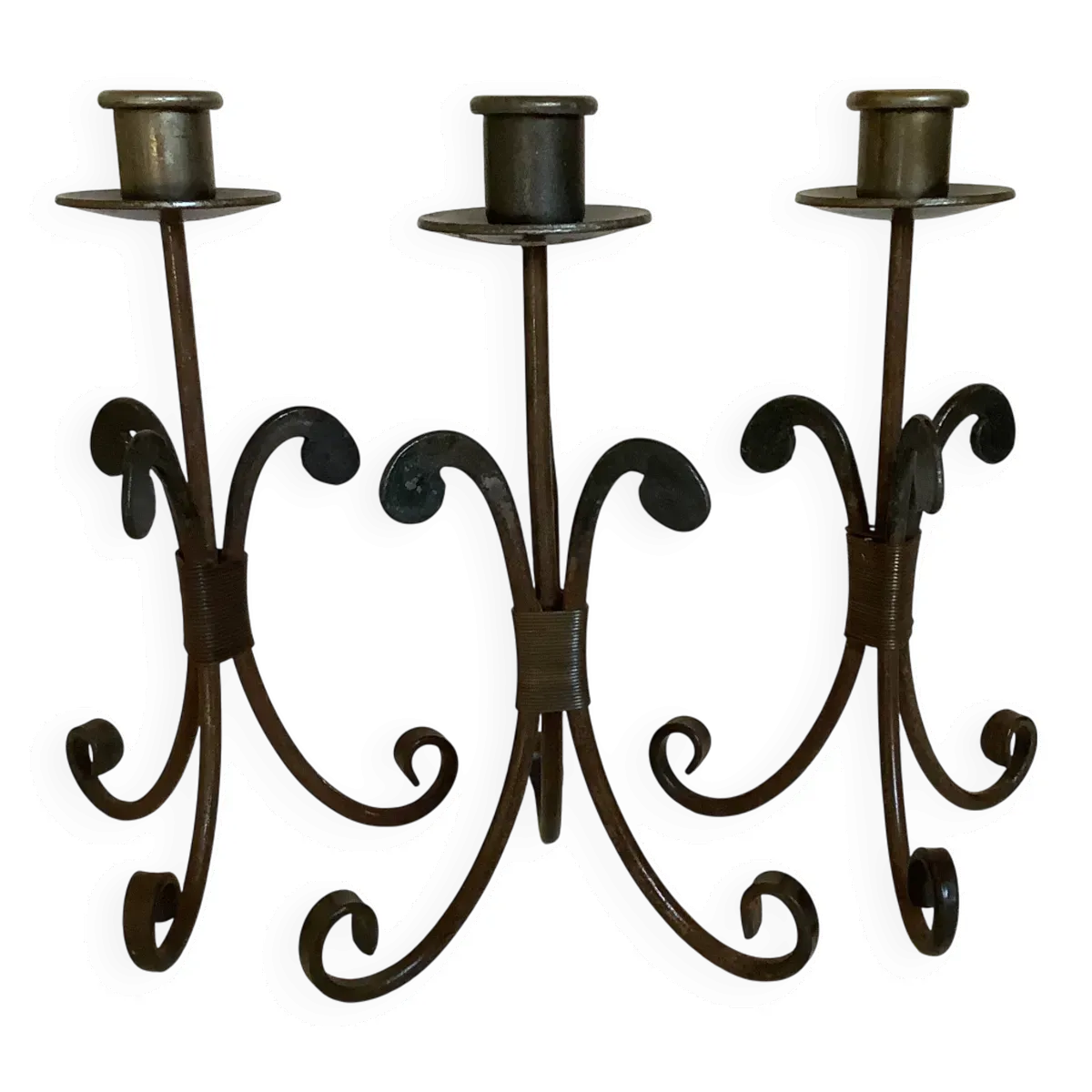 Trio de bougeoirs en fer forgé