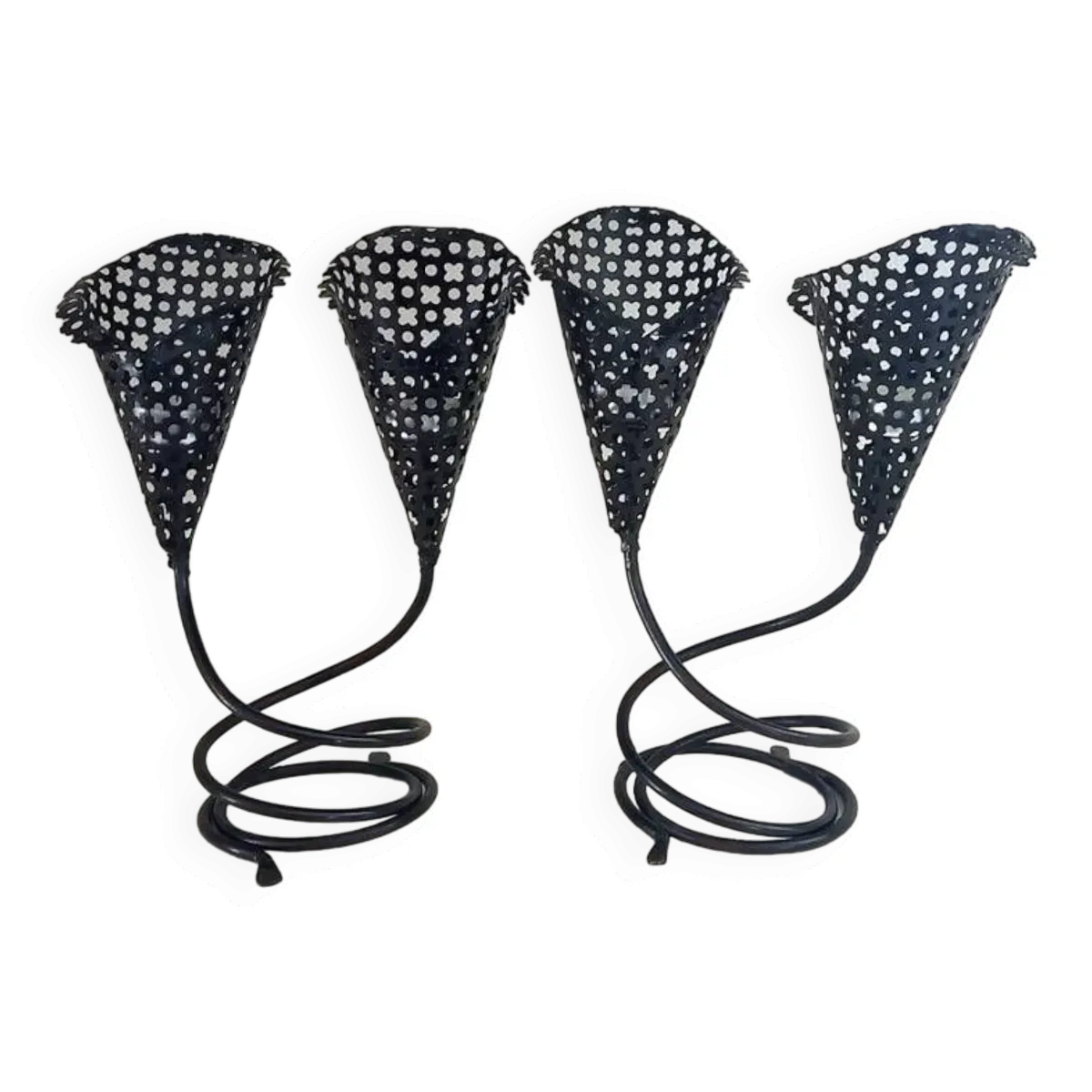 Paire de bougeoirs doubles en tôle perforée