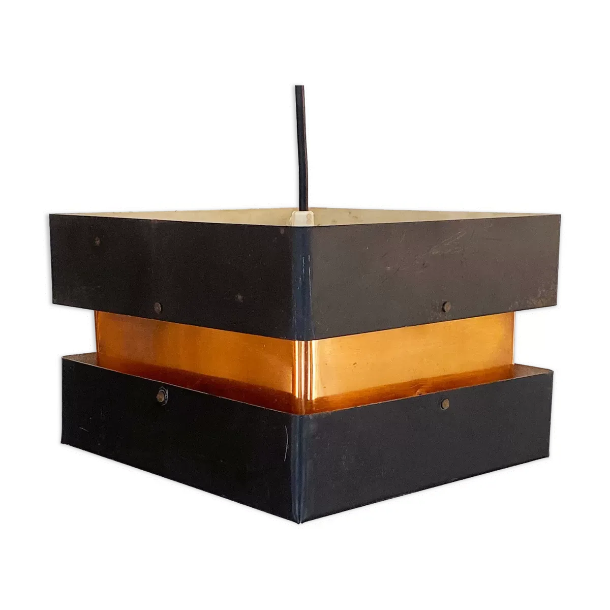 Suspension en cuivre et métal noir. danemark années 1960