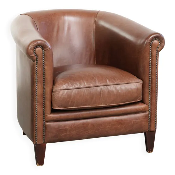 Fauteuil club en cuir de vache couleur cognac de style anglais