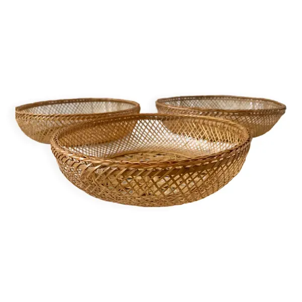 Trio de corbeilles gigognes en osier tissé années 70