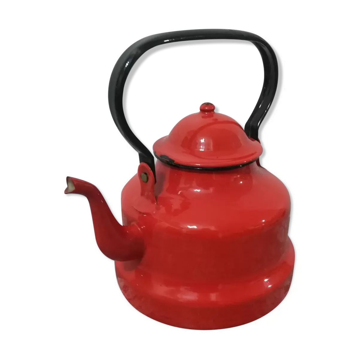 Bouilloire en tôle émaillée rouge