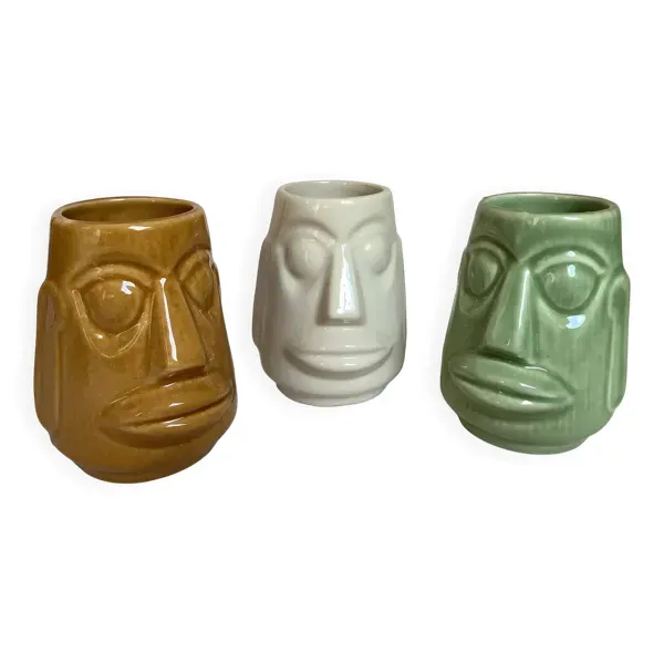 Trio de petits vases têtes style moaï