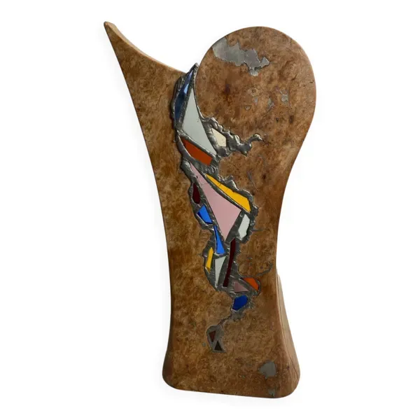 Lampe en bois sculpté et vitrail