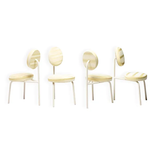 Quatre chaises ''Champagne'' de Piet Hein Eek - Un design néerlandais avec âme et histoire.
