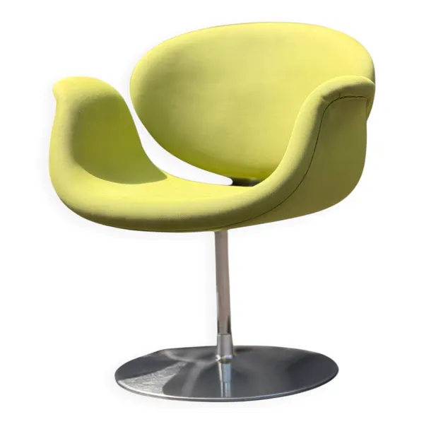 Fauteuil Little Tulip Pierre Paulin Artifort en tissu vert