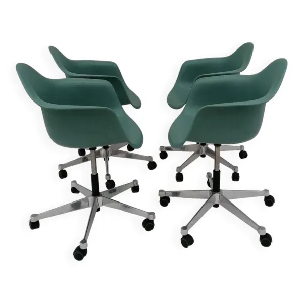 Set de 4 fauteuils PACC par Charles et Ray Eames pour Vitra