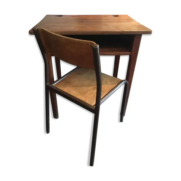 Pupitre d'écolier et sa chaise