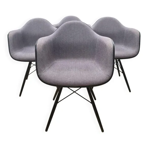 Suite de 4 fauteuils RE DAW, Vitra