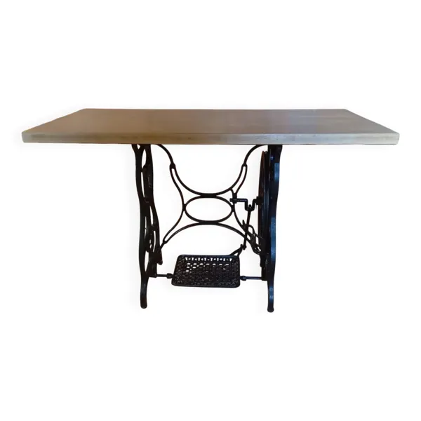 Table console vintage — Piètement en fonte & plateau en bois clair