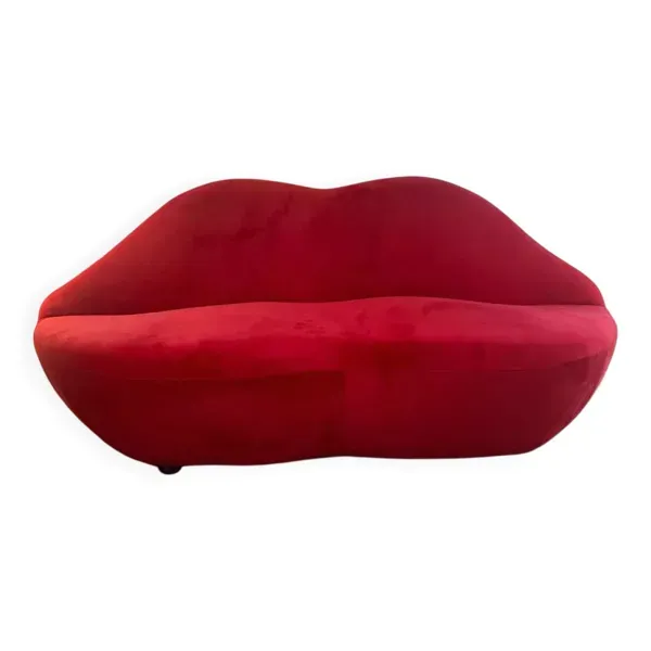 Canapé ''Bocca'' en velours rouge, Studio 65