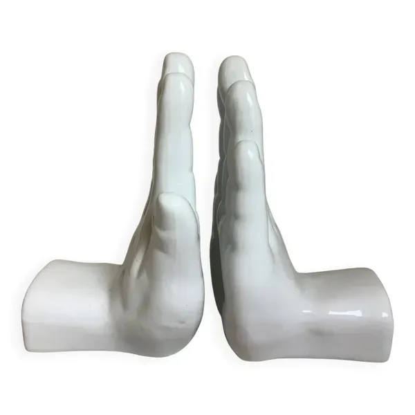 Paire de serre livres mains