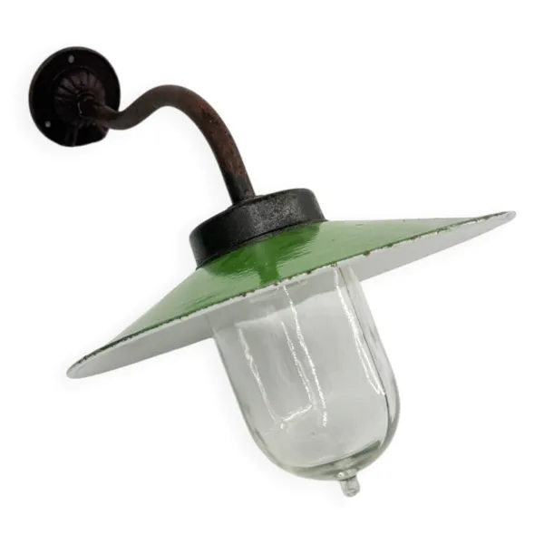 Lampe de cour