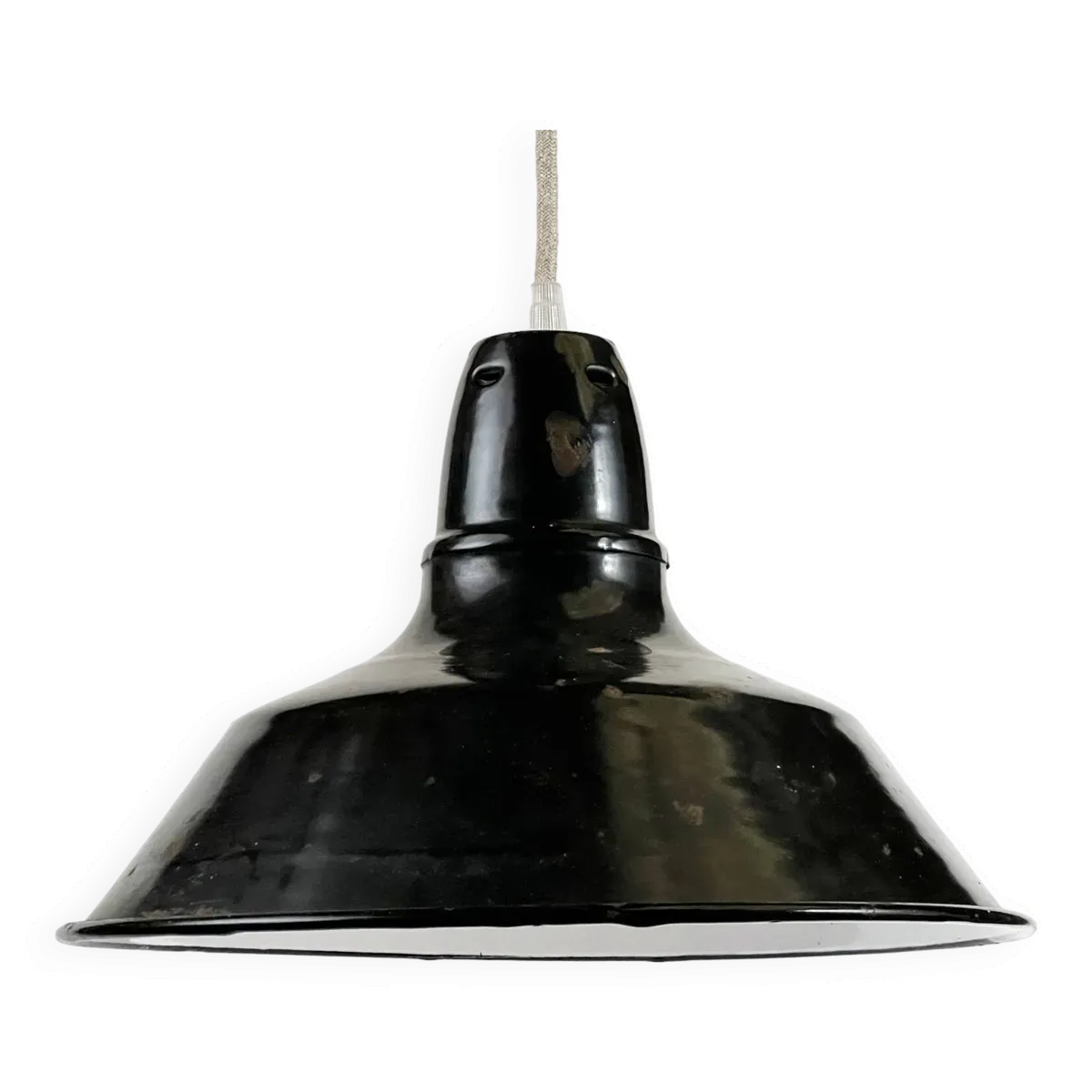 Suspension industrielle émaillée. France années 50