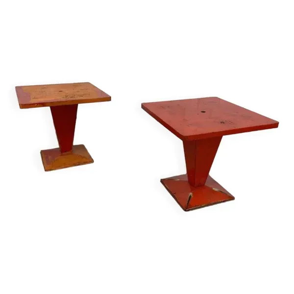 Paire de tables Tolix modèle Kub des années 1950
