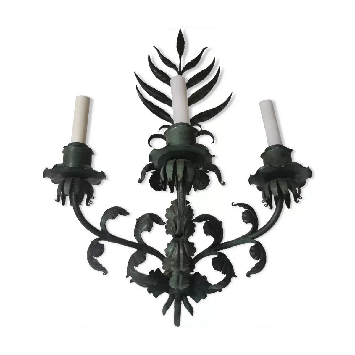 Applique murale fer et tôle à feuilles