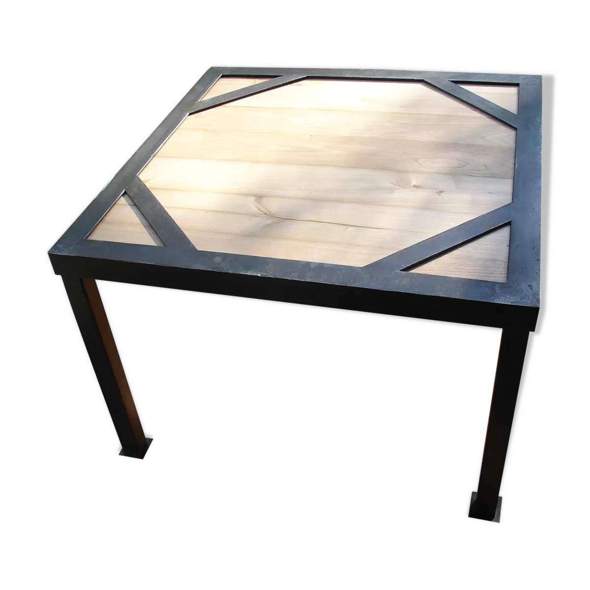 Table basse ou bout de canapé en acier et bois style industriel