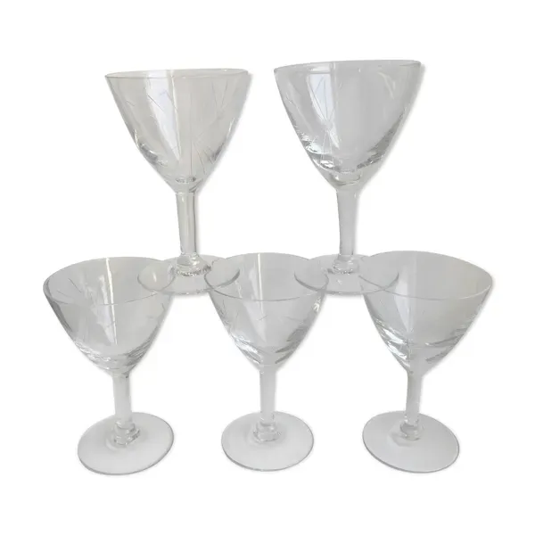 Lot de 5  verres à vin gravés modèle étoile années 50