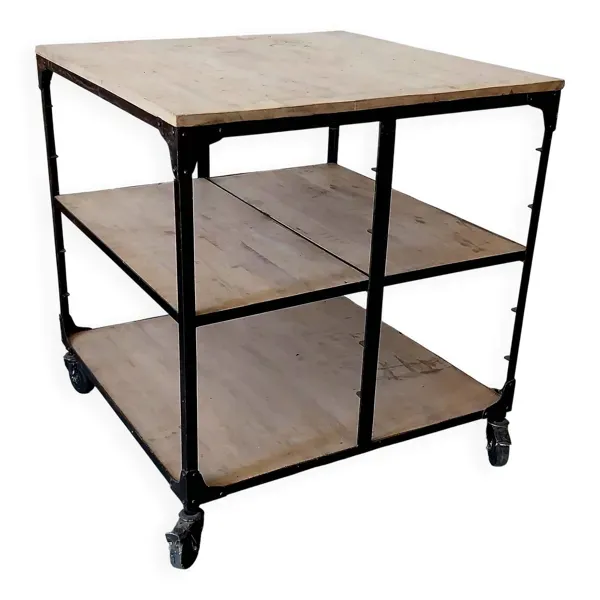 Grande desserte sur roulettes