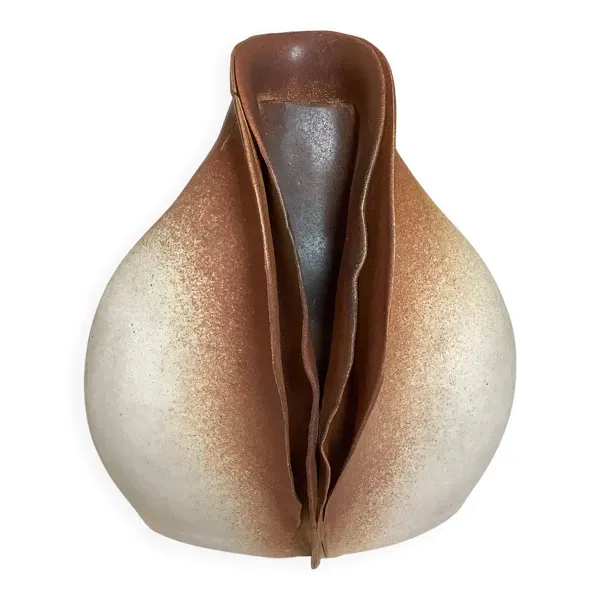 Vase signé du céramiste Georges Deliège