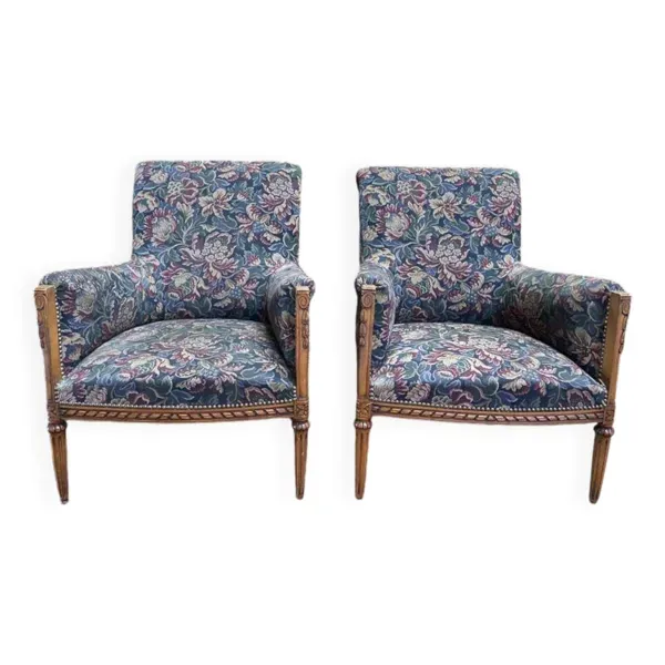 Paire de fauteuils - bergères de style Louis XVI fleurs