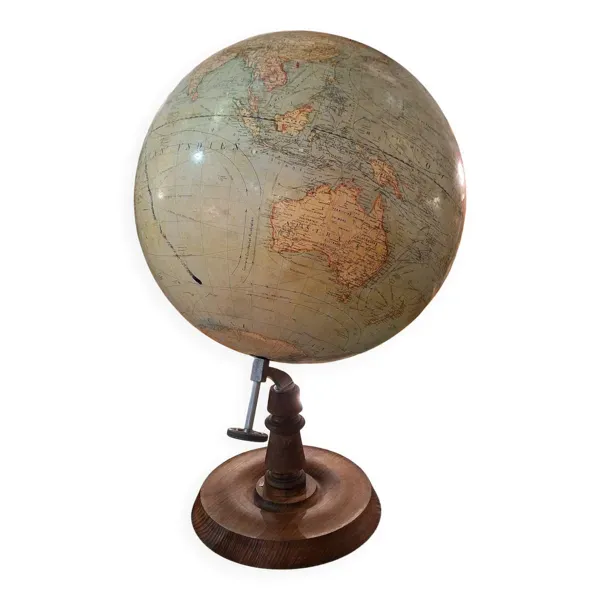 Globe terrestre (1 mm = 20 km)