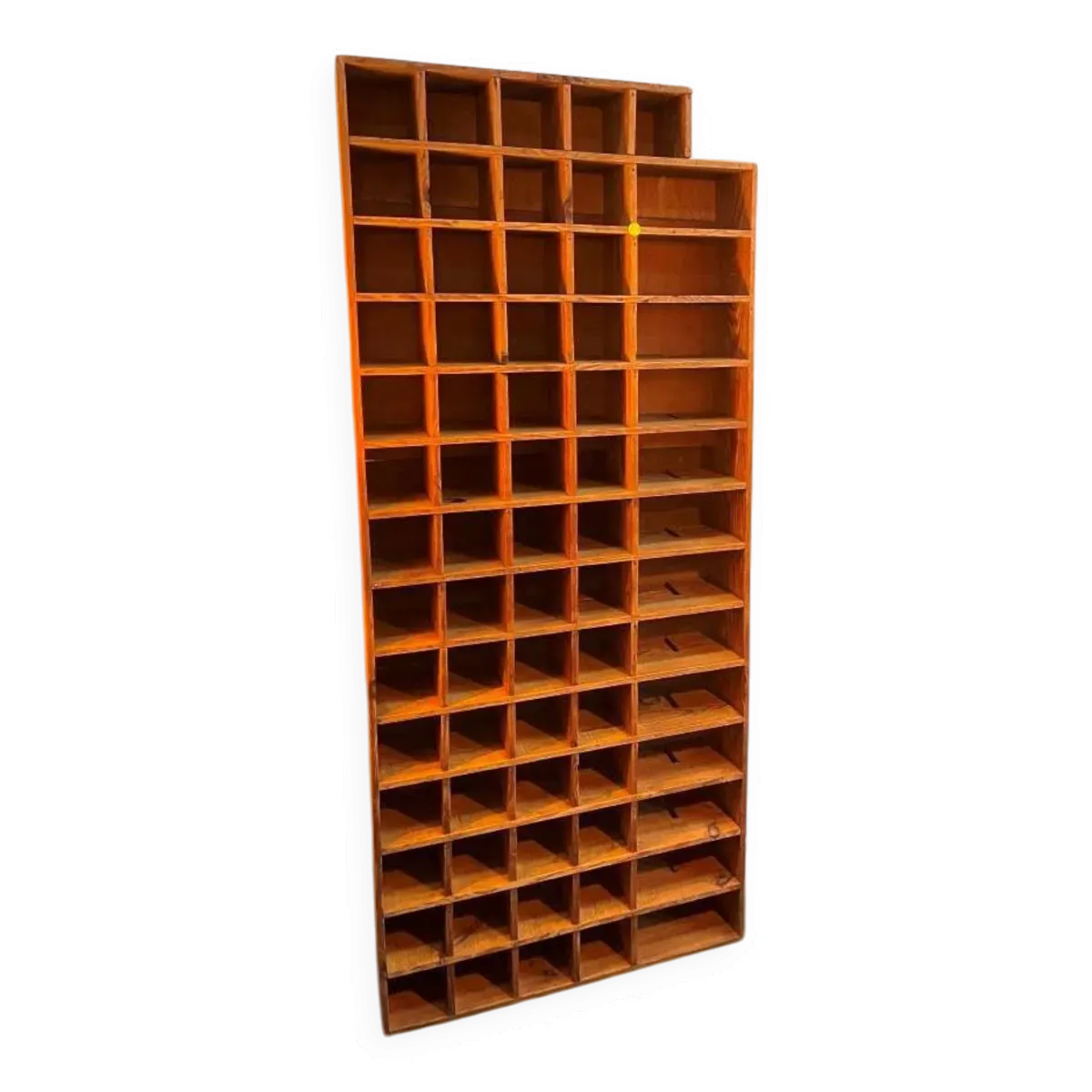Casier bois d’atelier, en sapin, années 60-70.