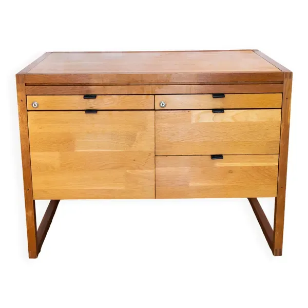 Meuble de métier, artiste, provenance scandinave, bois massif et cuir