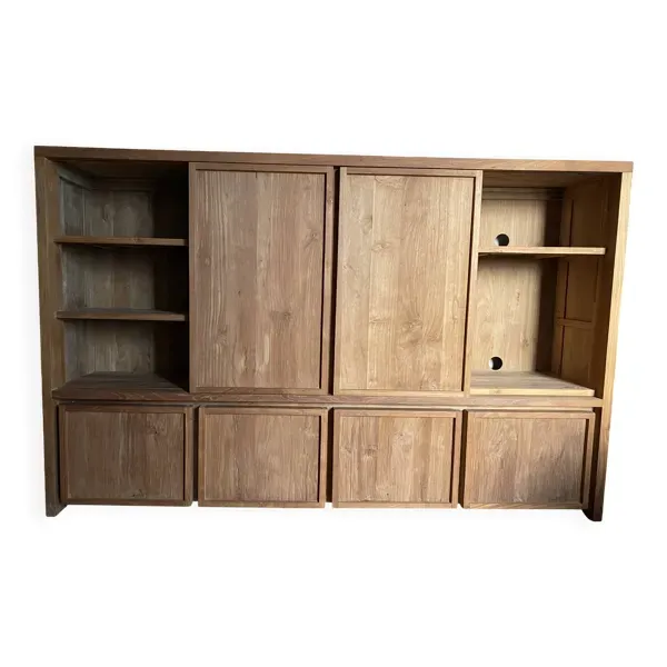 Meuble TV avec rangements généreux