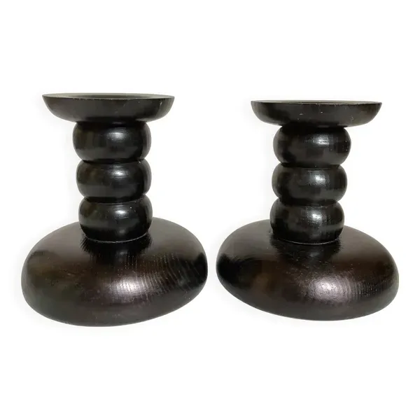 Paire de bougeoirs en bois teinté noir