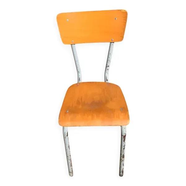 Chaise d’école modèle adulte