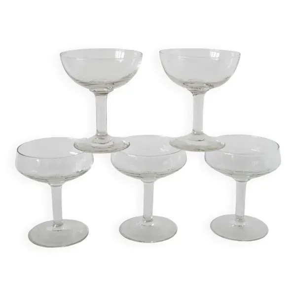 Magnifique lot de 5 coupes à champagne en verre soufflé, début XXème
