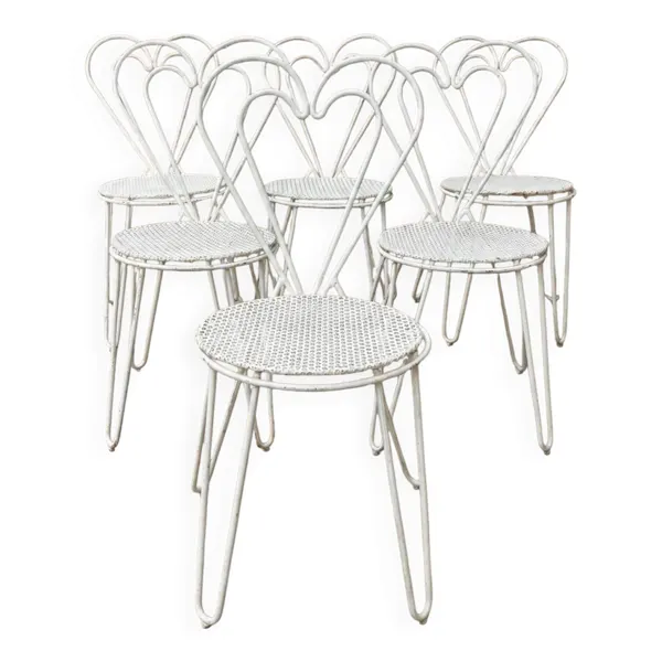 Chaise de jardin ''Cœur'' attribuée à Mathieu Matégot, métal perforé, années